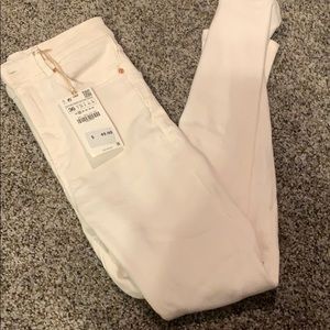 Zara The 80s High Waist White Jeans